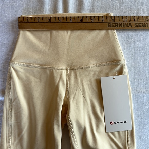 Lululemon Align High Rise Short 6" Butter Cream 0 NWT - Picture 7 of 10